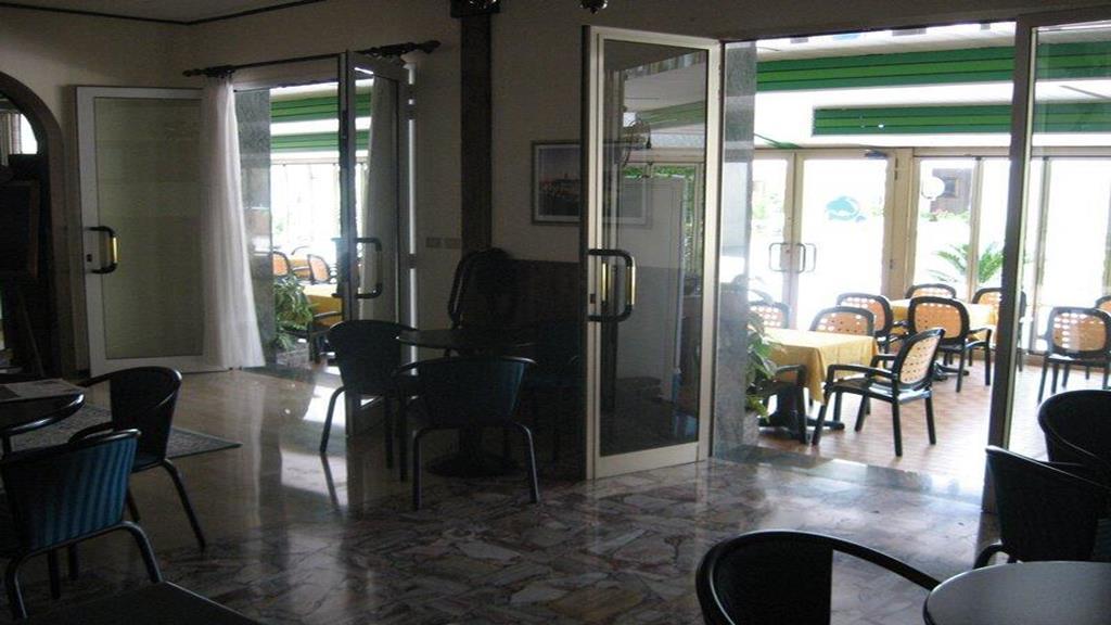 Hotel Arborea 2*